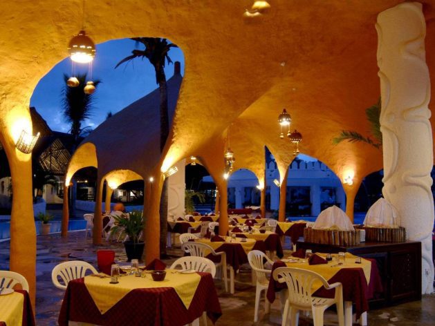 Southern Palms Beach MANYATTA RESTAURANT 2